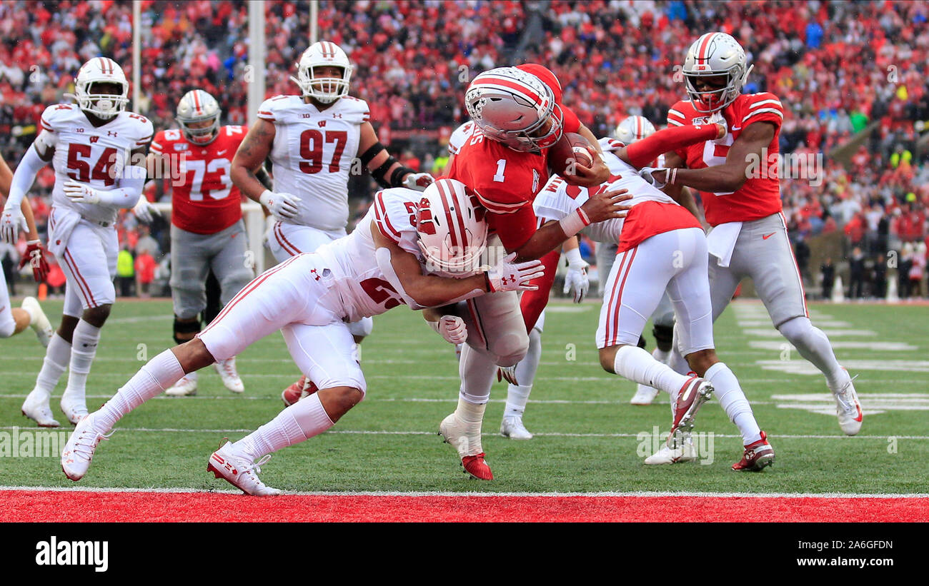 Ohio, USA. 26th Oct, 2019. October 26, 2019: quarterback Justin Fields (1) of the Ohio State Buckeyes during the NCAA football game between the Wisconsin Badgers & Ohio State Buckeyes at Ohio Stadium in Columbus, Ohio. Credit: Cal Sport Media/Alamy Live News Stock Photo