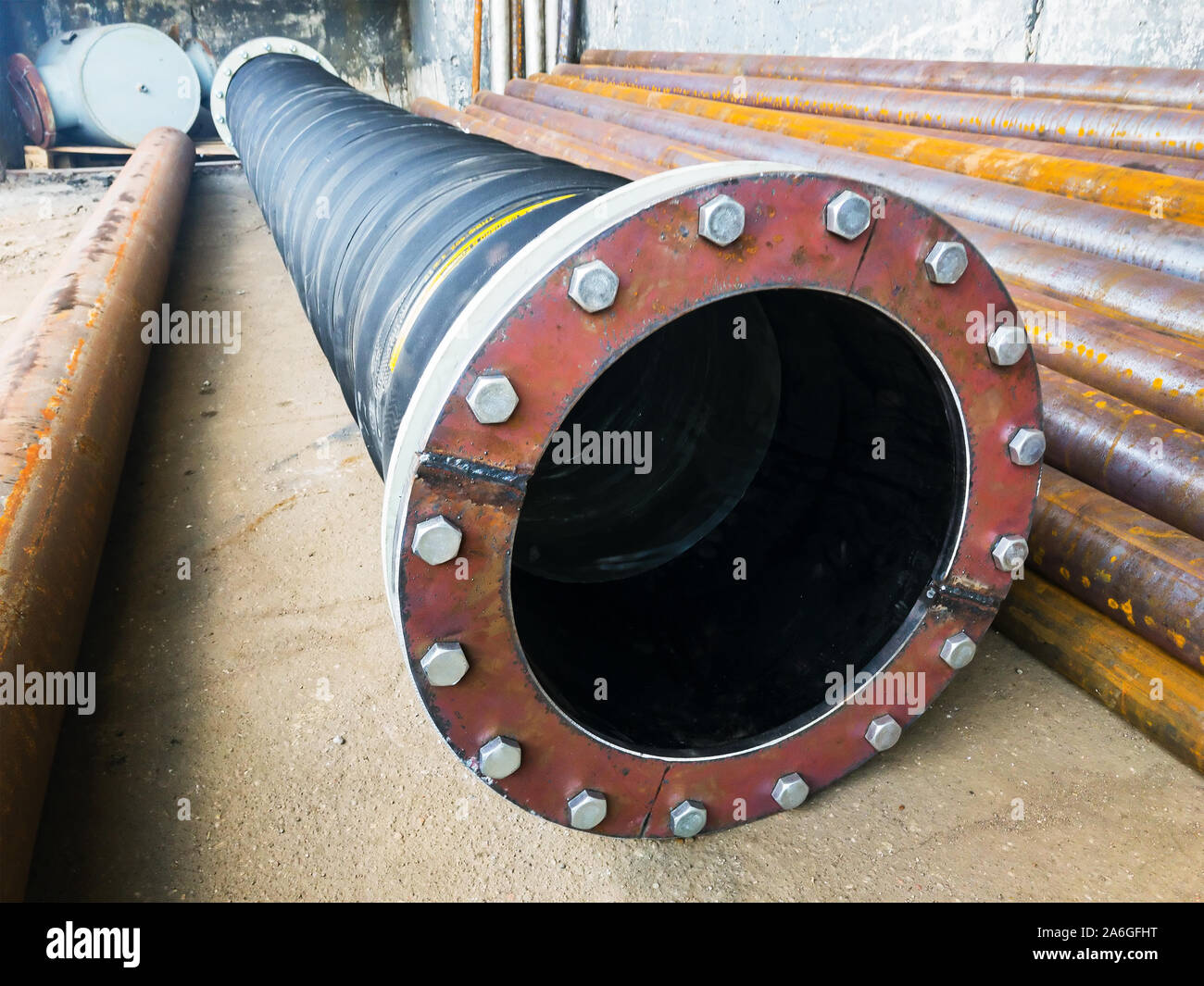 Flexible pressure rubber tubing made of wearresistant rubber and high