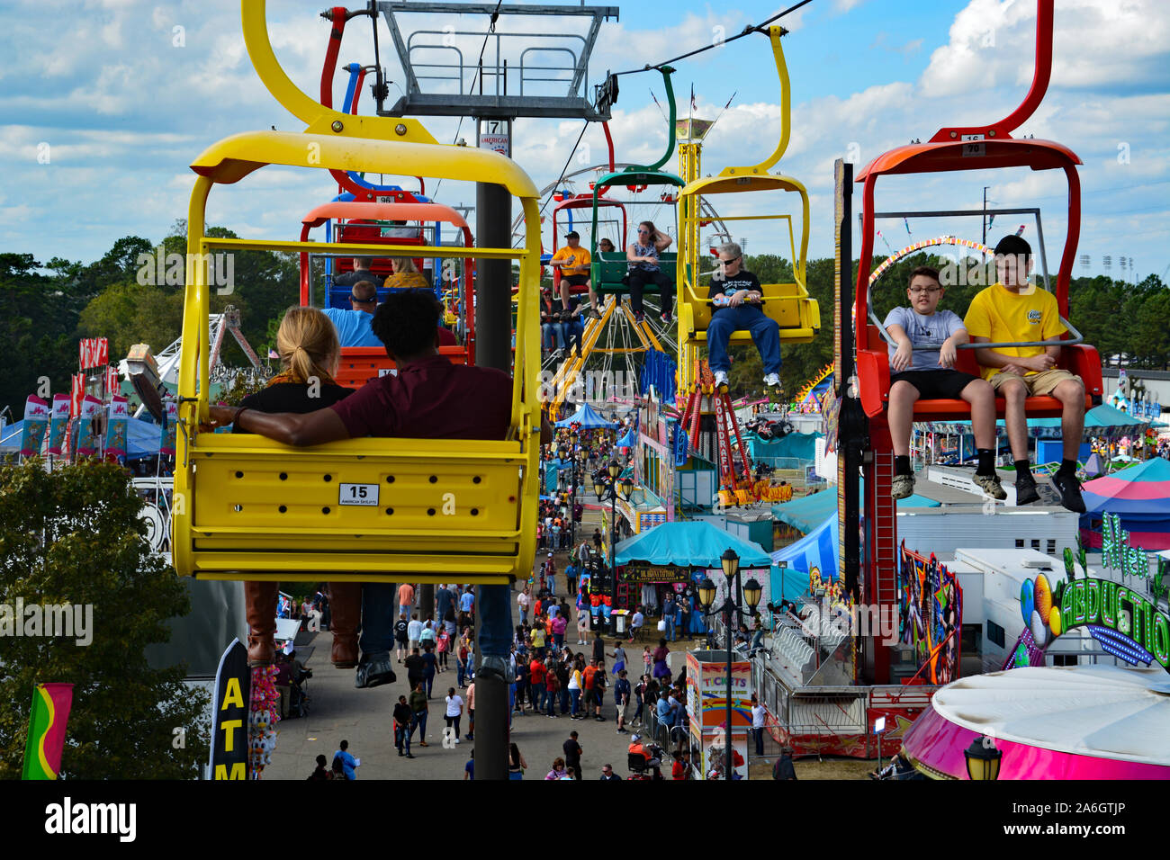 Young couple on a gondola hires stock photography and images Alamy
