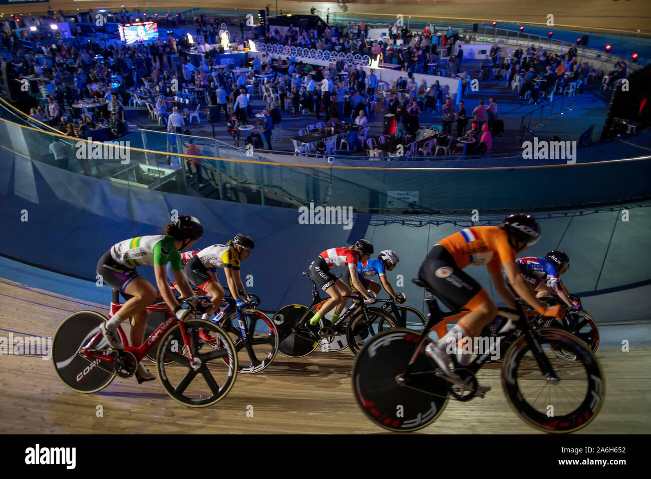 Lee Valley VeloPark, London, UK. 26th Oct, 2019. Six Day Series Cycling London; The crowd watches the Women's Team Elimination Race - Editorial Use Credit: Action Plus Sports/Alamy Live News Stock Photo