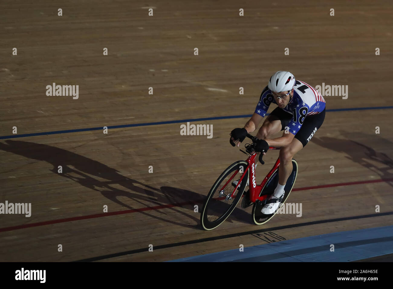Lee Valley VeloPark, London, UK. 26th Oct, 2019. Six Day Series Cycling London; Adrian Hegyvary during the Madison Chase - Editorial Use Credit: Action Plus Sports/Alamy Live News Stock Photo