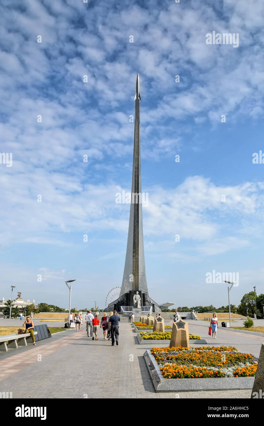 MOSCOW, RUSSIA - AUGUST 10 2014: The Monument to the Conquerors of Space, Cosmonauts alley and statue of Konstantin Tsiolkovsky Stock Photo