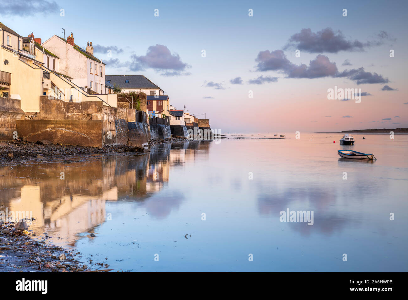 Appledore, UK. Sunday 27th October 2019. UK Weather. After several days of heavy downpours in North Devon, overnight the weatherfront clears away allowing a tranquil and still start to Sunday on the River Torridge estuary at the coastal village of Appledore. Terry Mathews/Alamy Live News. Stock Photo