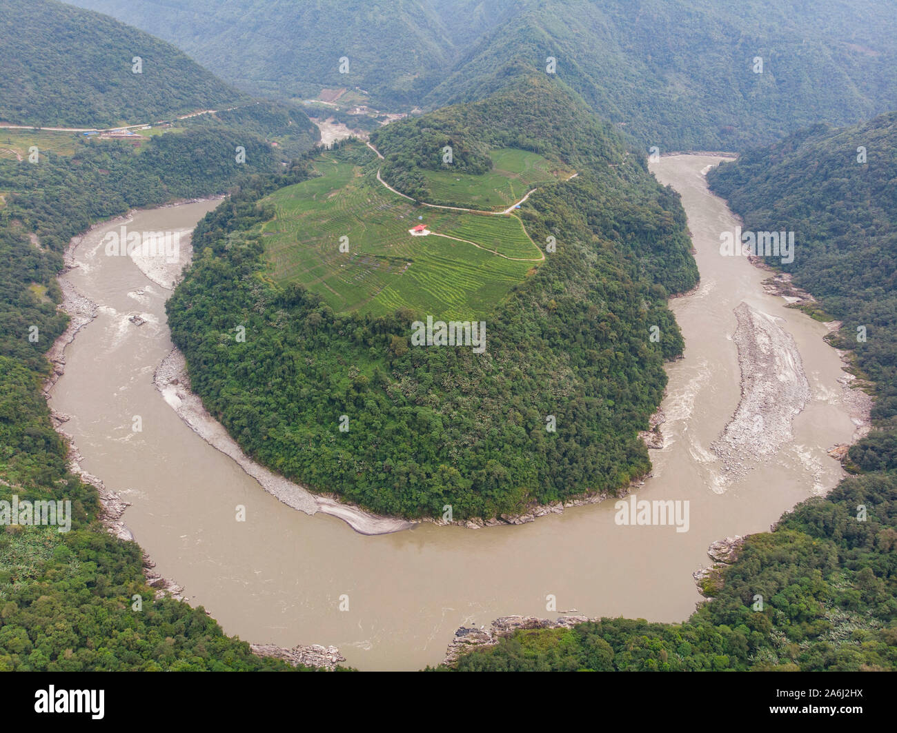 Yarlung zangbo river hi-res stock photography and images - Page 5 - Alamy