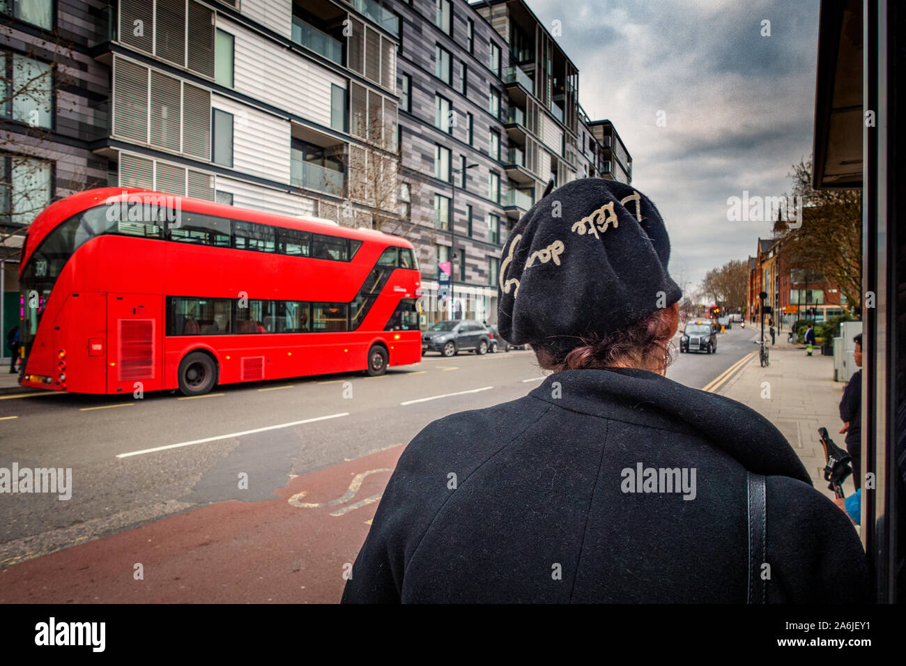 Empty street london bus stop hi-res stock photography and images - Alamy