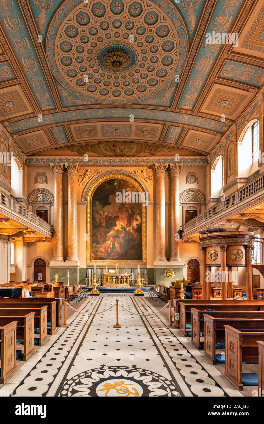 LONDON OLD ROYAL NAVAL COLLEGE GREENWICH INTERIOR CHAPEL OF ST PETER AND ST PAUL LOOKING TOWARDS THE ALTAR Stock Photo