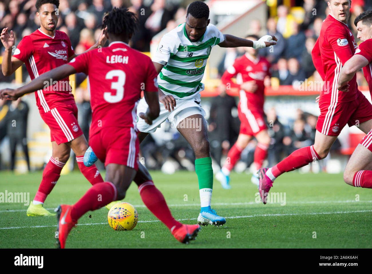 Celtic's Odsonne Edouard prepares to fire in the first goal during the Ladbrokes Scottish Premiership match at Pittodrie Stadium, Aberdeen. Stock Photo