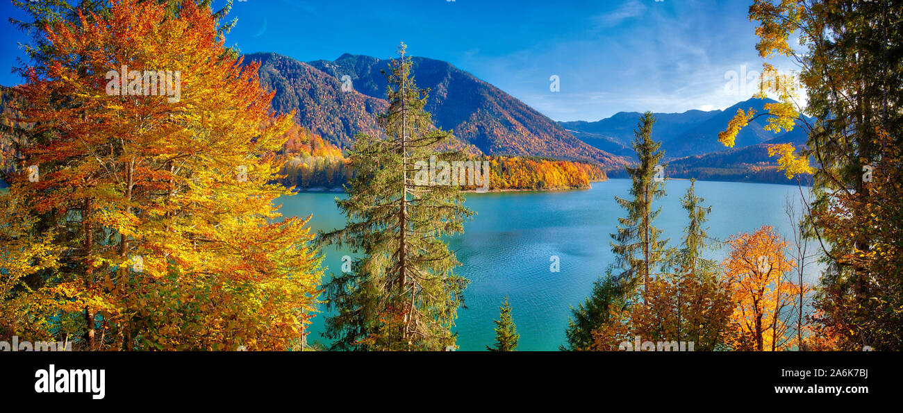 DE - BAVARIA: Sylvenstein Reservioir in the Bavarian Alps Stock Photo