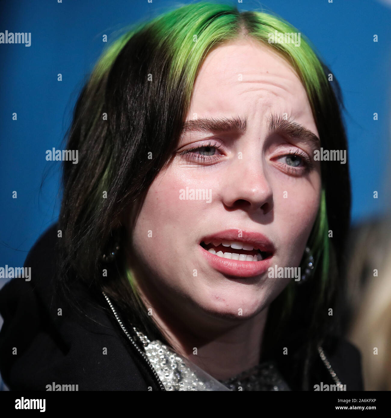 Billie eilish singer hi-res stock photography and images - Alamy