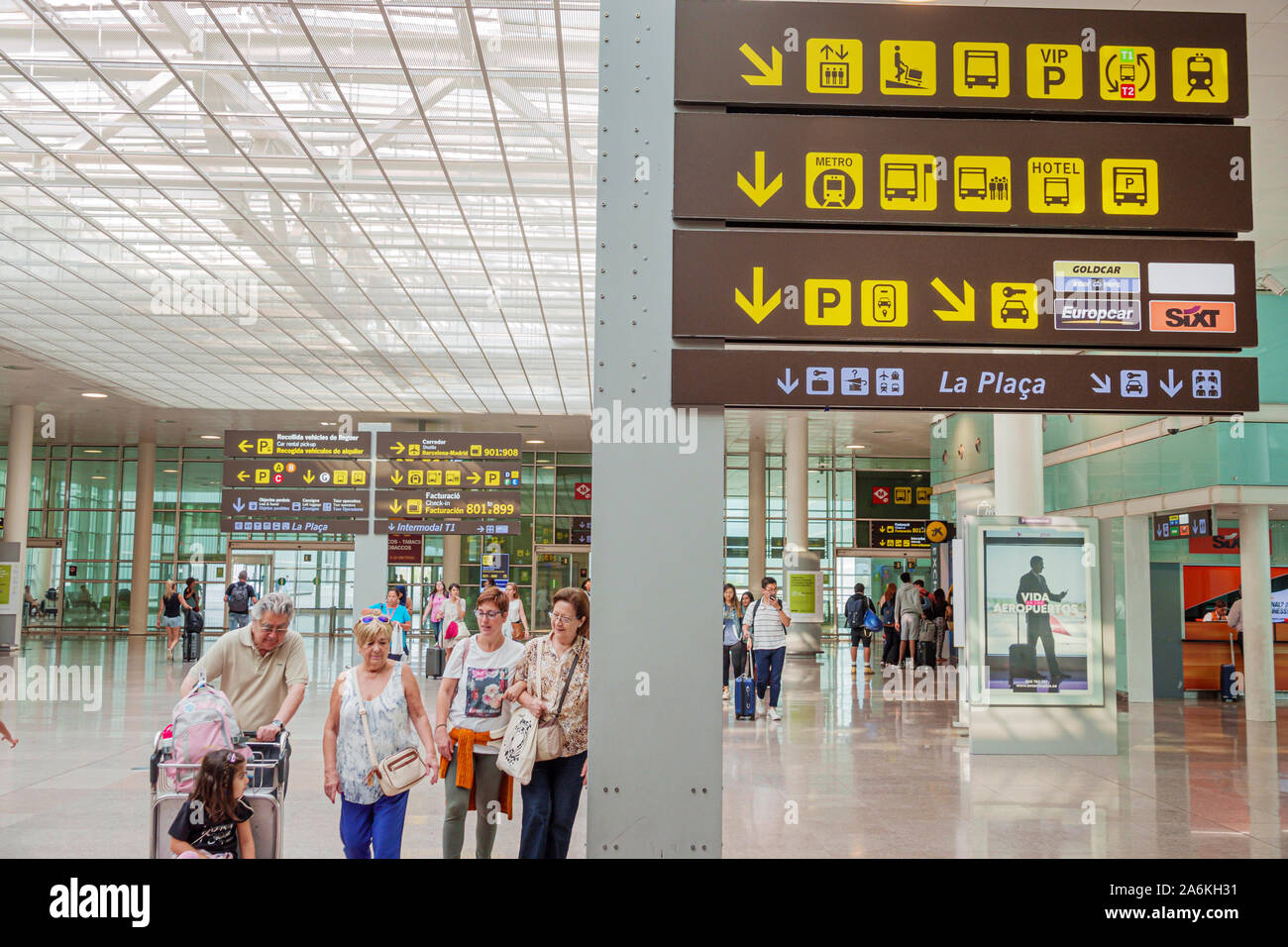 Barcelona Spain Catalonia Catalunya Barcelona El Prat Josep Tarradellas Airport Bcn Terminal Sign International Iso Graphical Symbols Directions Man W Stock Photo Alamy