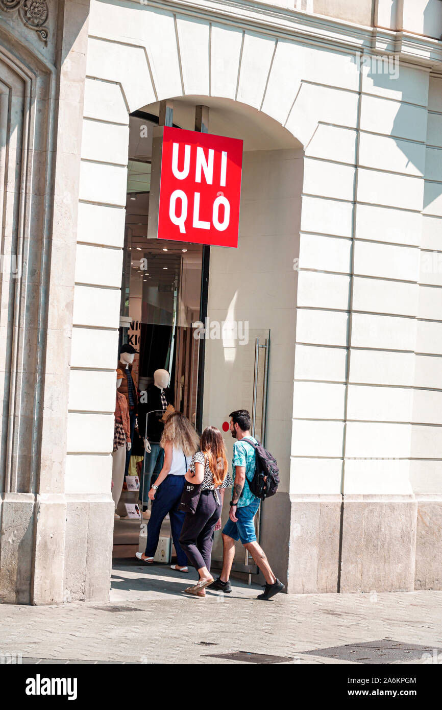 Barcelona Spain,Catalonia Catalunya,Passeig de Gracia,clothing store ...