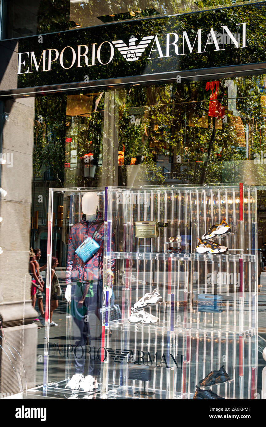 Women's fashion stores in Passeig de Gràcia - Associació de