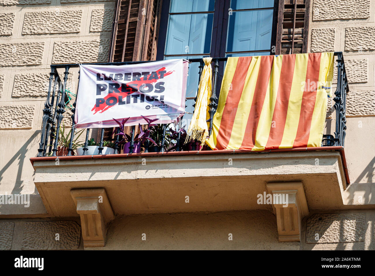 Barcelona Spain,Catalonia Ciutat Vella,Carrer dels Tallers,balcony,Catalan independence movement,political protest banner,free political prisoners,lli Stock Photo