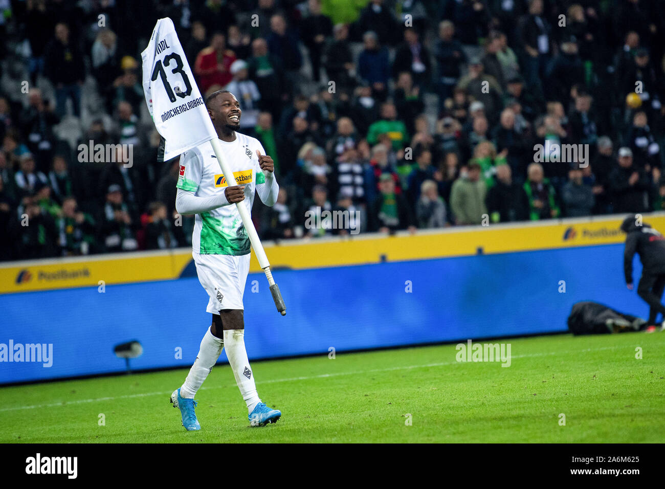 27 October 2019 North Rhine Westphalia Monchengladbach Soccer Bundesliga Borussia Monchengladbach Eintracht Frankfurt 9th Matchday In Borussia Park After The Match Gladbach S Marcus Thuram Pulled Stindl S Jersey Over A Corner Flag Photo Marius