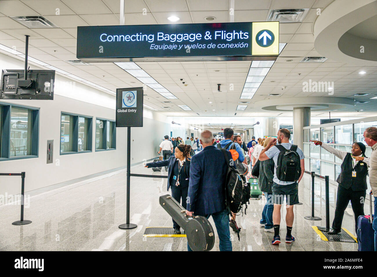 Us Customs Agent High Resolution Stock Photography and Images Alamy