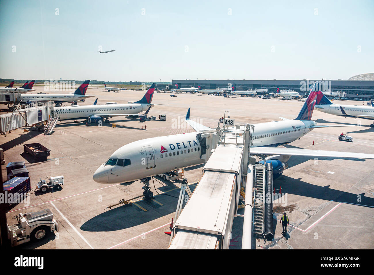 Georgia,Atlanta,Hartsfield-Jackson Atlanta International Airport,Delta Airlines,hub,tarmac apron,ramp,preflight departure service,aircraft,GA190905021 Stock Photo