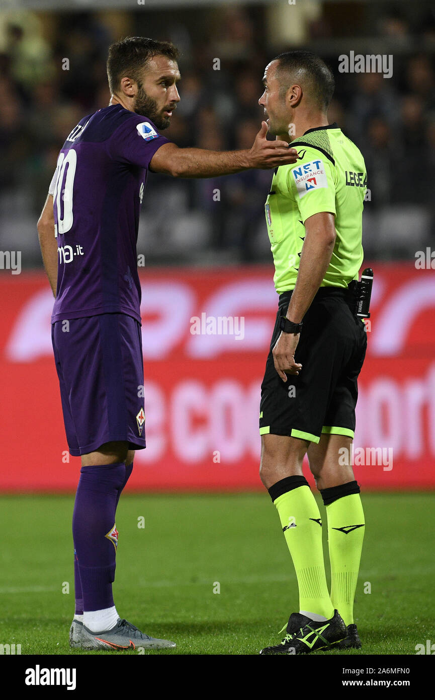 Firenze, Italy. 27th Oct, 2019. the captain of fiorentina pezzella protesta with guidaduring, Italian Soccer Serie A Men Championship in Firenze, Italy, October 27 2019 - LPS/Matteo Papini Credit: Matteo Papini/LPS/ZUMA Wire/Alamy Live News Stock Photo