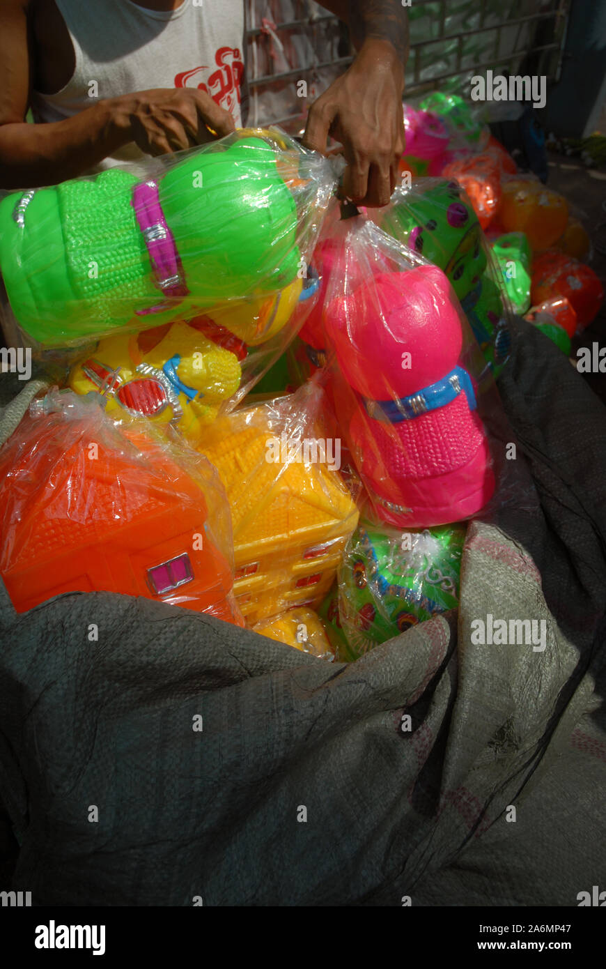 cheap plastic toys