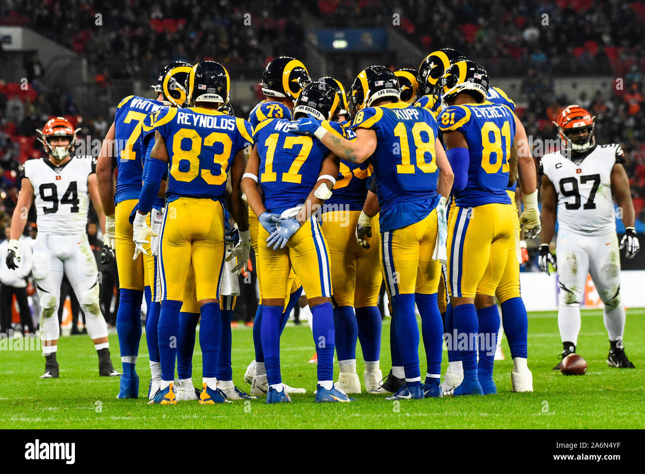 London, UK. 27 October 2019. Rams team in a huddle during the NFL match Cincinnati  Bengals v Los Angeles Rams at Wembley Stadium, game 3 of this year's NFL  London Games. Final