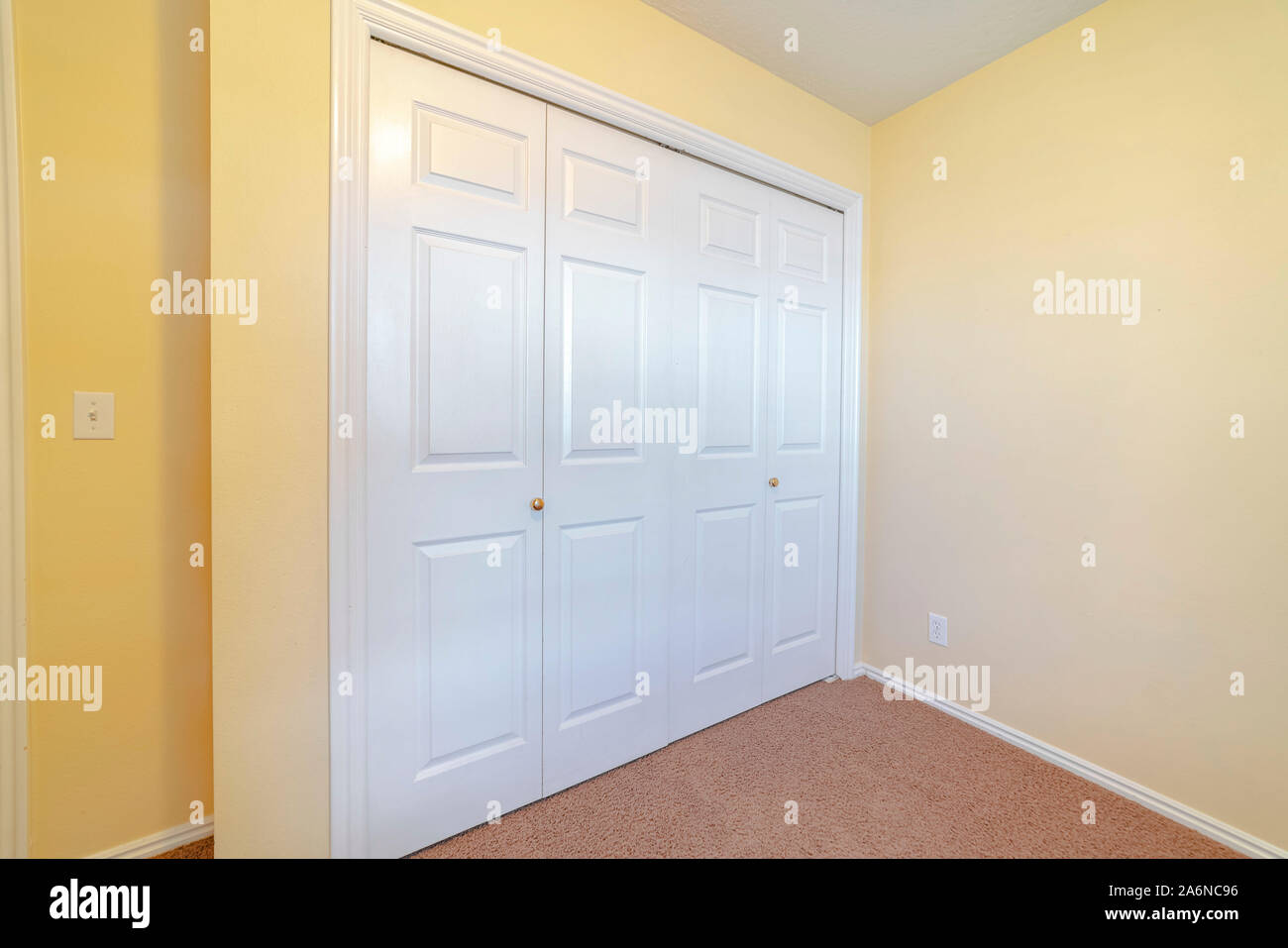 Fitted Wardrobe Stock Photos Fitted Wardrobe Stock Images Alamy