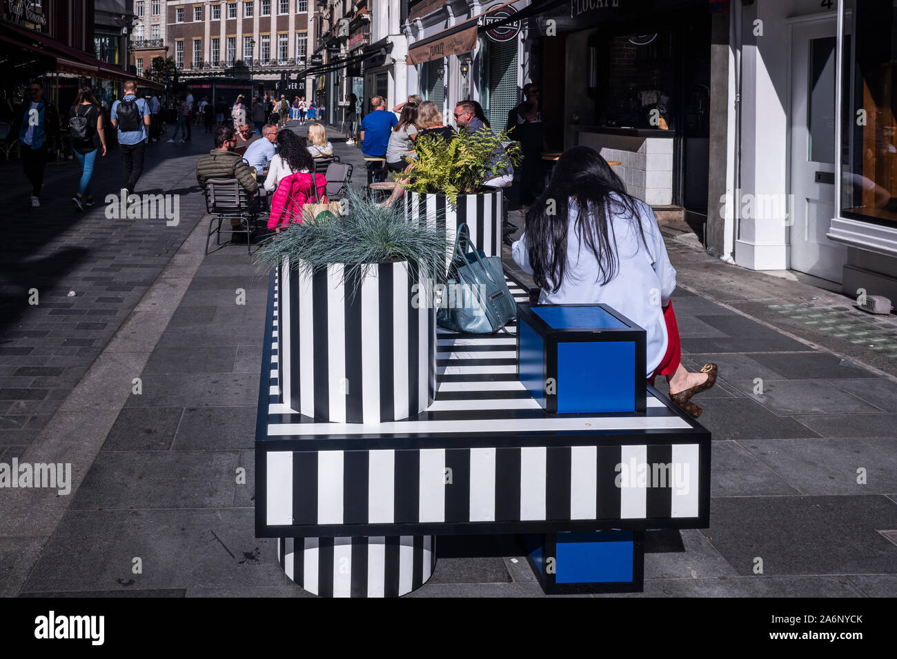 South Molton Street, Mayfair, pedestrian precinct in the heart of the City of Westminster, London, England, U.K. Stock Photo