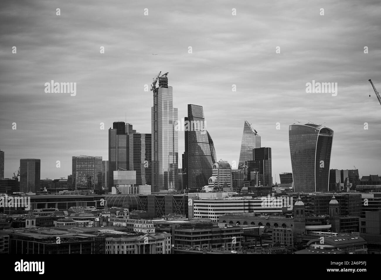 Black and white london skyline hi-res stock photography and images - Alamy