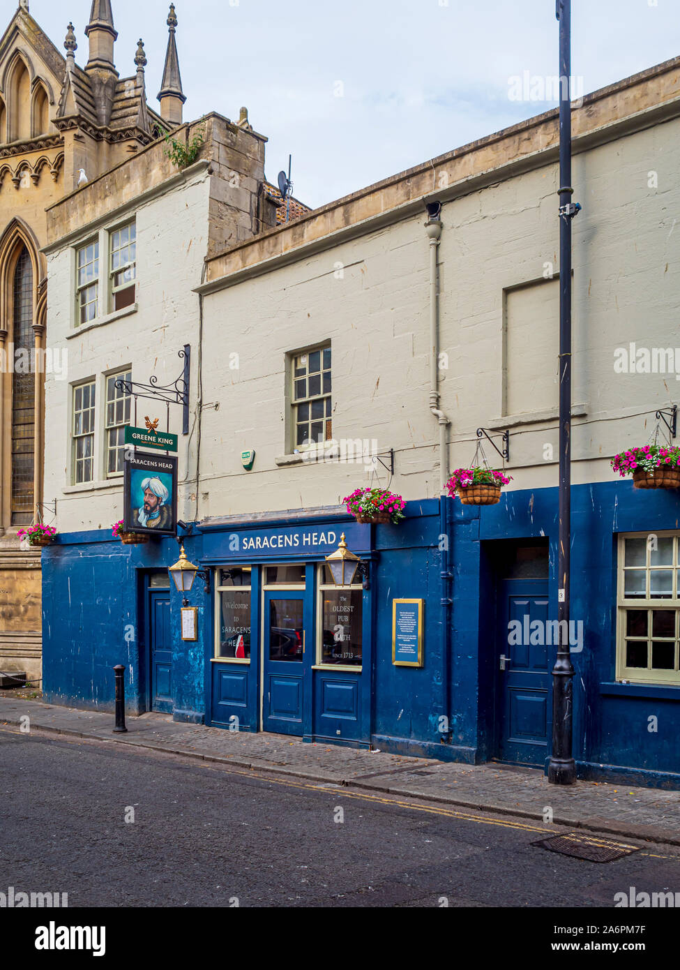 Saracens Head, the oldest pub in Bath built in 1713. Charles Dickens is reputed to have stayed here and written Pickwick Papers. Bath, Somerset. UK Stock Photo