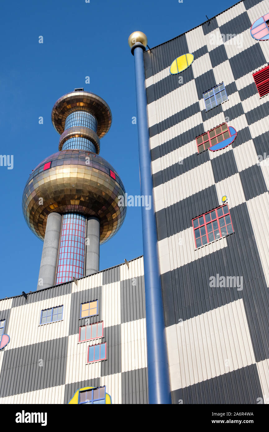 Spittelau incineration plant (Mllverbrennungsanlage Spittelau), District  heating plant, designed by Hundertwasser, Spittelau, Vienna, Austria Stock  Photo - Alamy