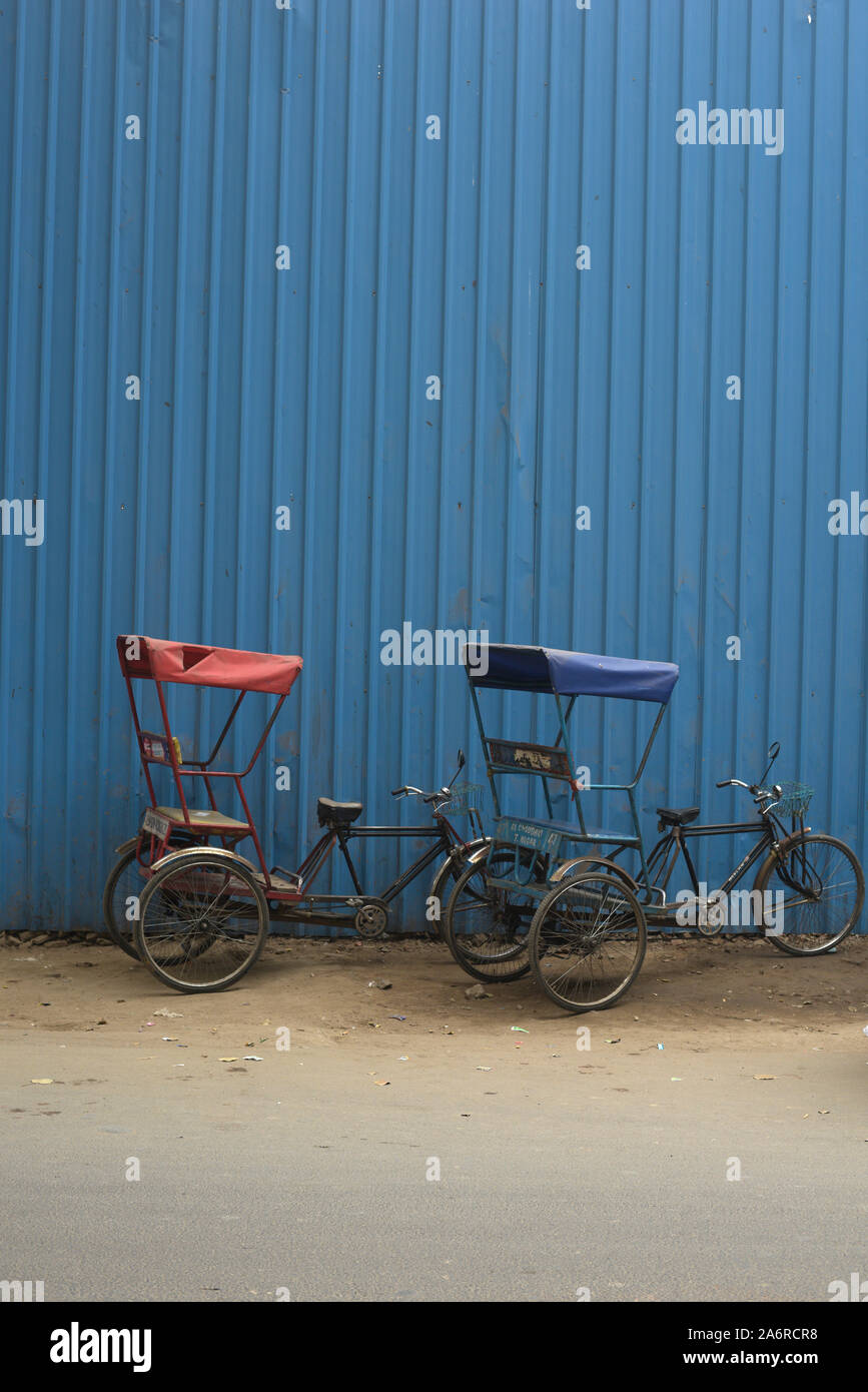 CYCLE RIKSHAWS, PUBLIC TRANSPORT IN INDIAN TOWNS, CHANDINI CHOWK, DELHI, INDIA Stock Photo