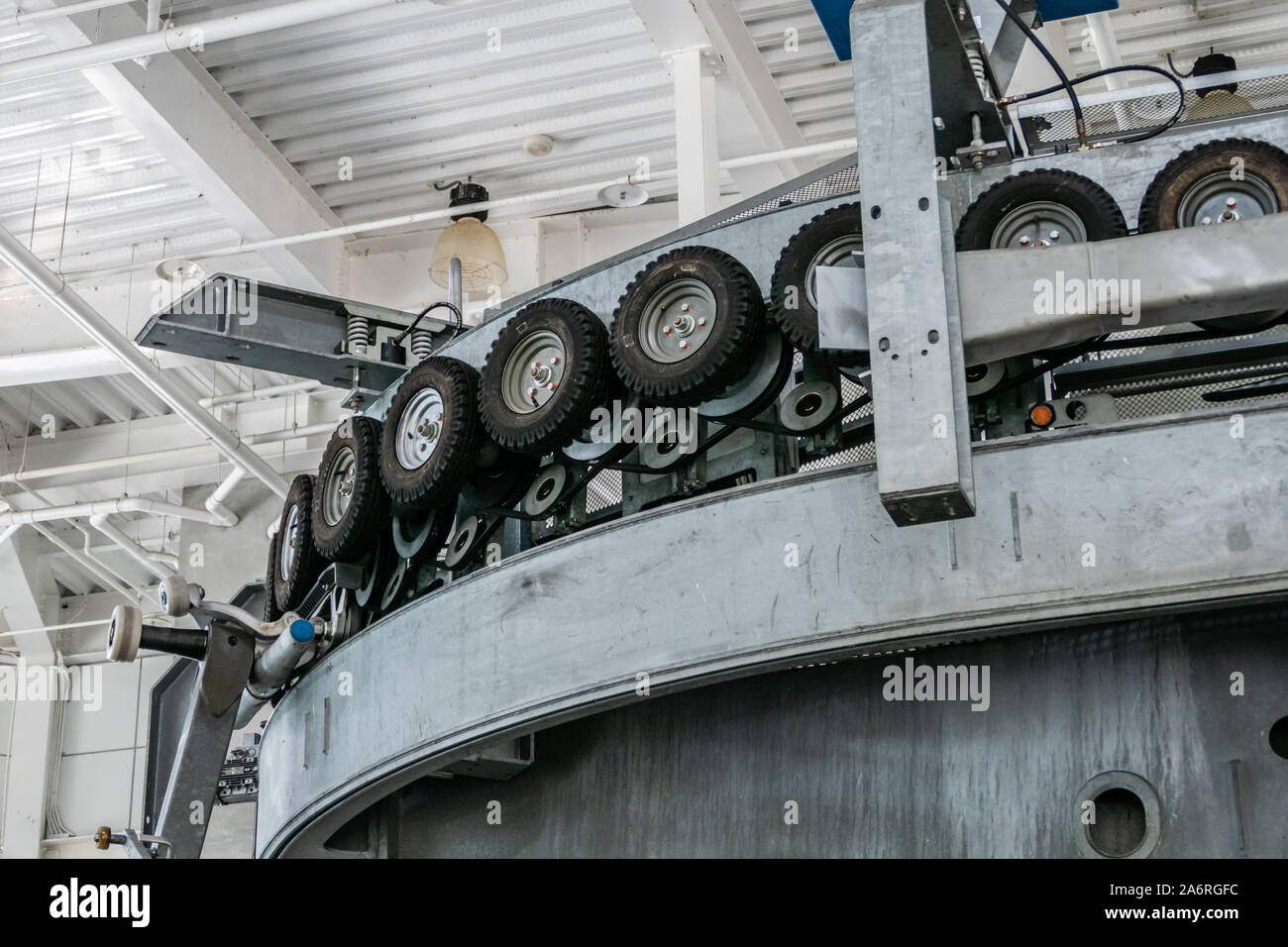 Cable car wheel pulley system close up Stock Photo Alamy