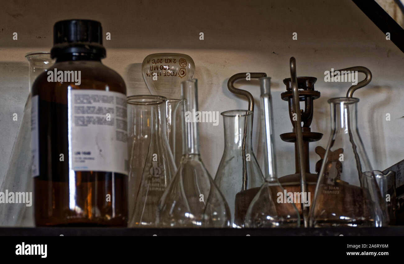 Photo glass, flasks, bottles, containers Stock Photo Alamy