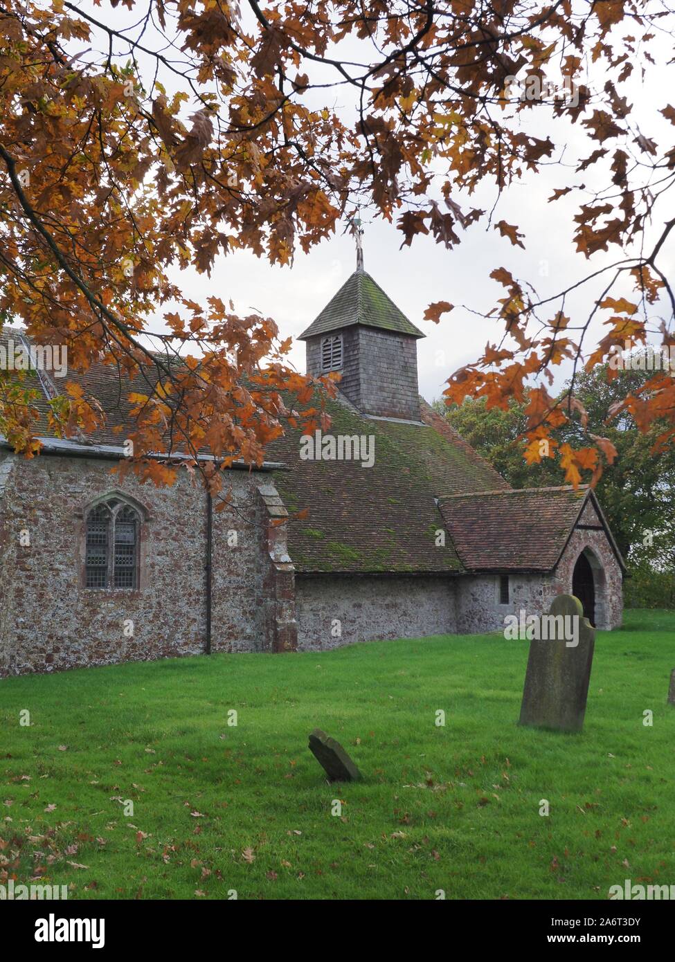 Harty, Kent, UK. 28th October, 2019. UK Weather: overcast skies and Autumn colours at Kent's most remote church - the St Thomas the Apostle located in Harty, Kent. Credit: James Bell/Alamy Live News Stock Photo