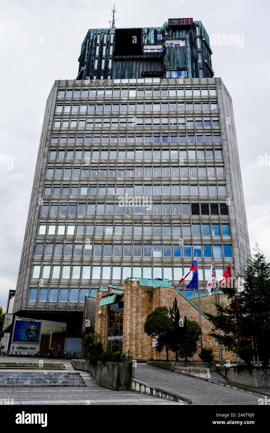 Tr3 Trg Republike 3 Business Tower Ljubljana Slovenia Stock Photo Alamy