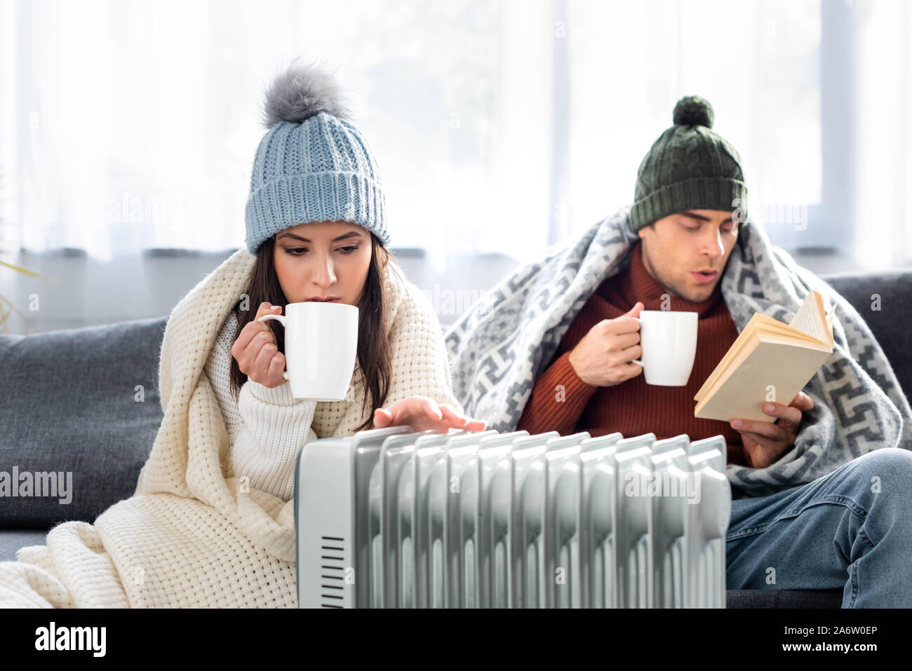 Холодно дома. Хом тепло. Room heater. Включите тепло. Хом тепло.