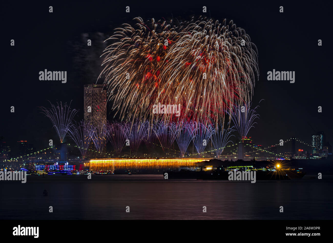 Bmw bridges hi-res stock photography and images - Alamy