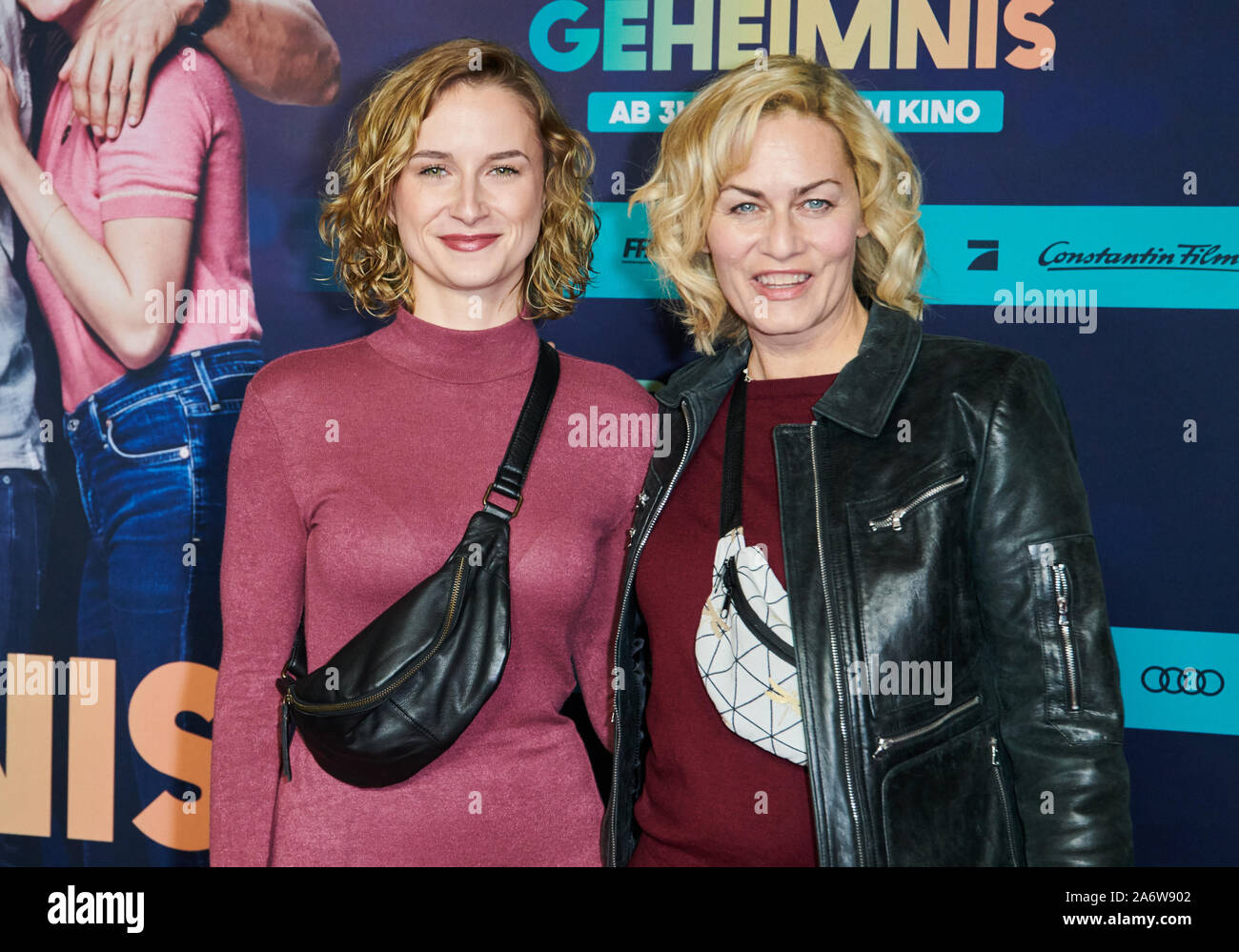 Berlin, Germany. 28th Oct, 2019. The actresses Pia Micaela Barucki (l) and  Gesine Cukrowski come to the premiere of the movie Das perfekte Geheimnis  at the Zoo Palast. Credit: Annette RiedldpaAlamy Live