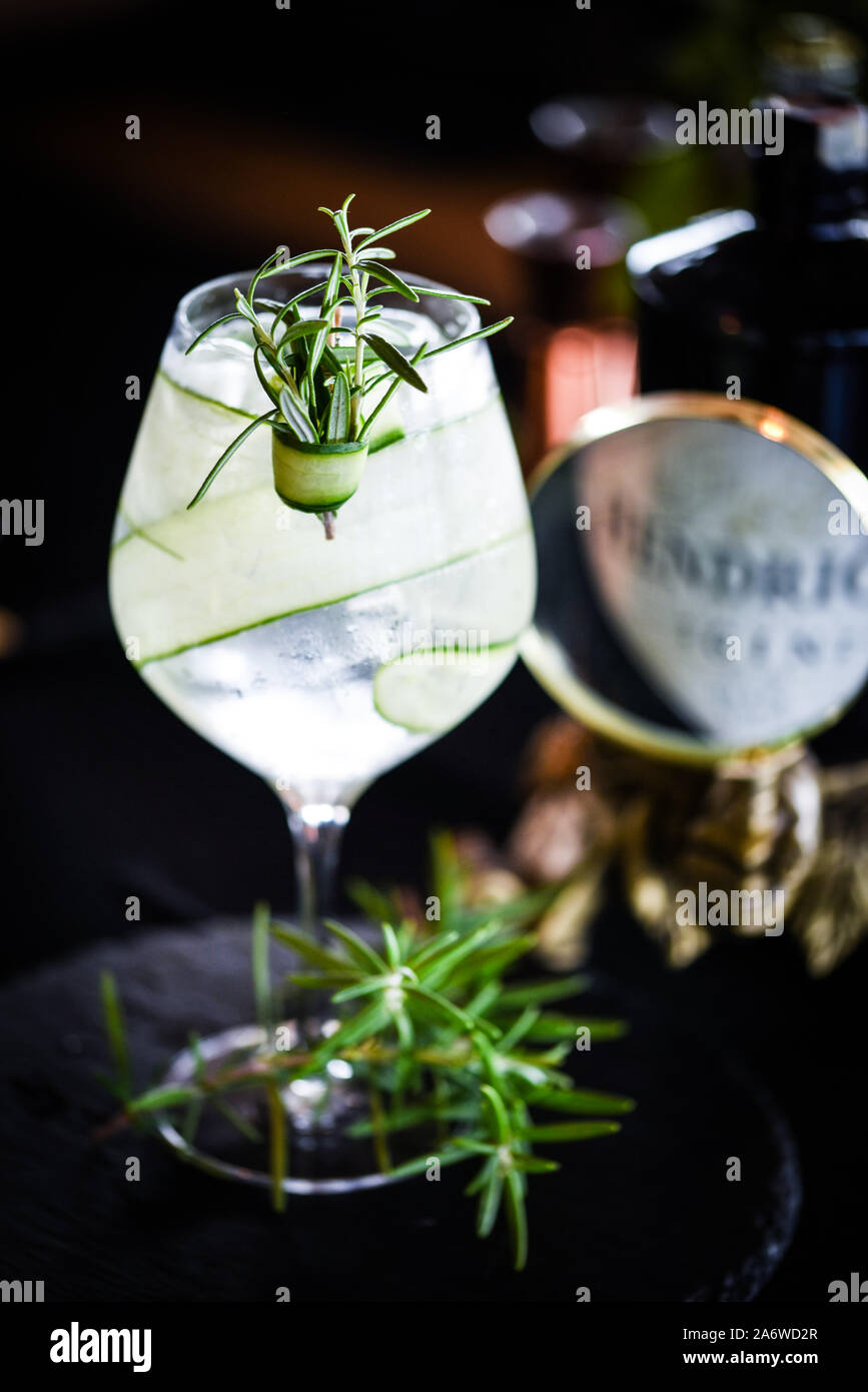 fresh gin tonic beverage with fruits & spices Stock Photo Alamy
