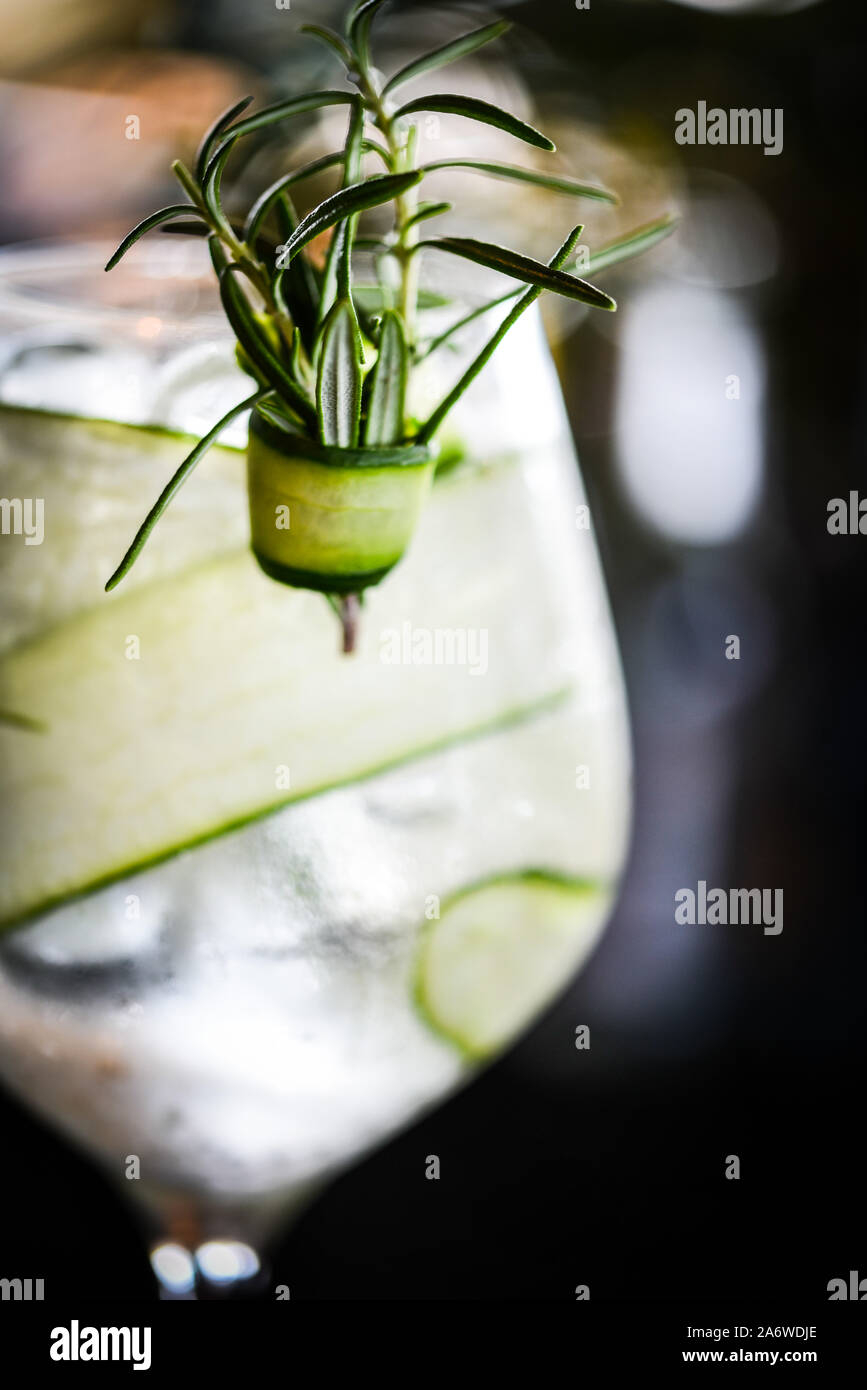 fresh gin tonic beverage with fruits & spices Stock Photo Alamy