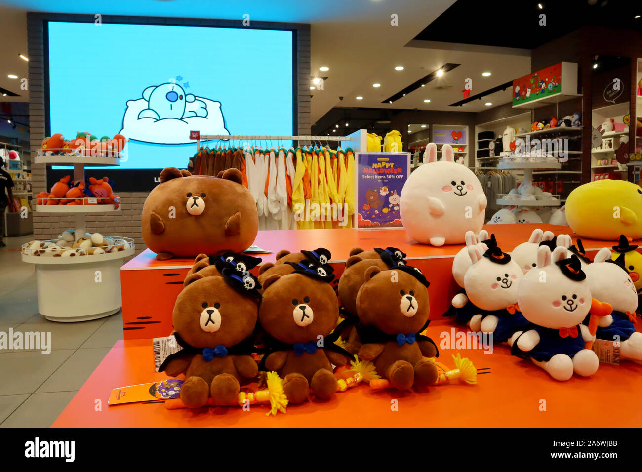 Hollywood, California – LINE FRIENDS and BT21 Pop-up Store situated at 6922  Hollywood Blvd Stock Photo - Alamy