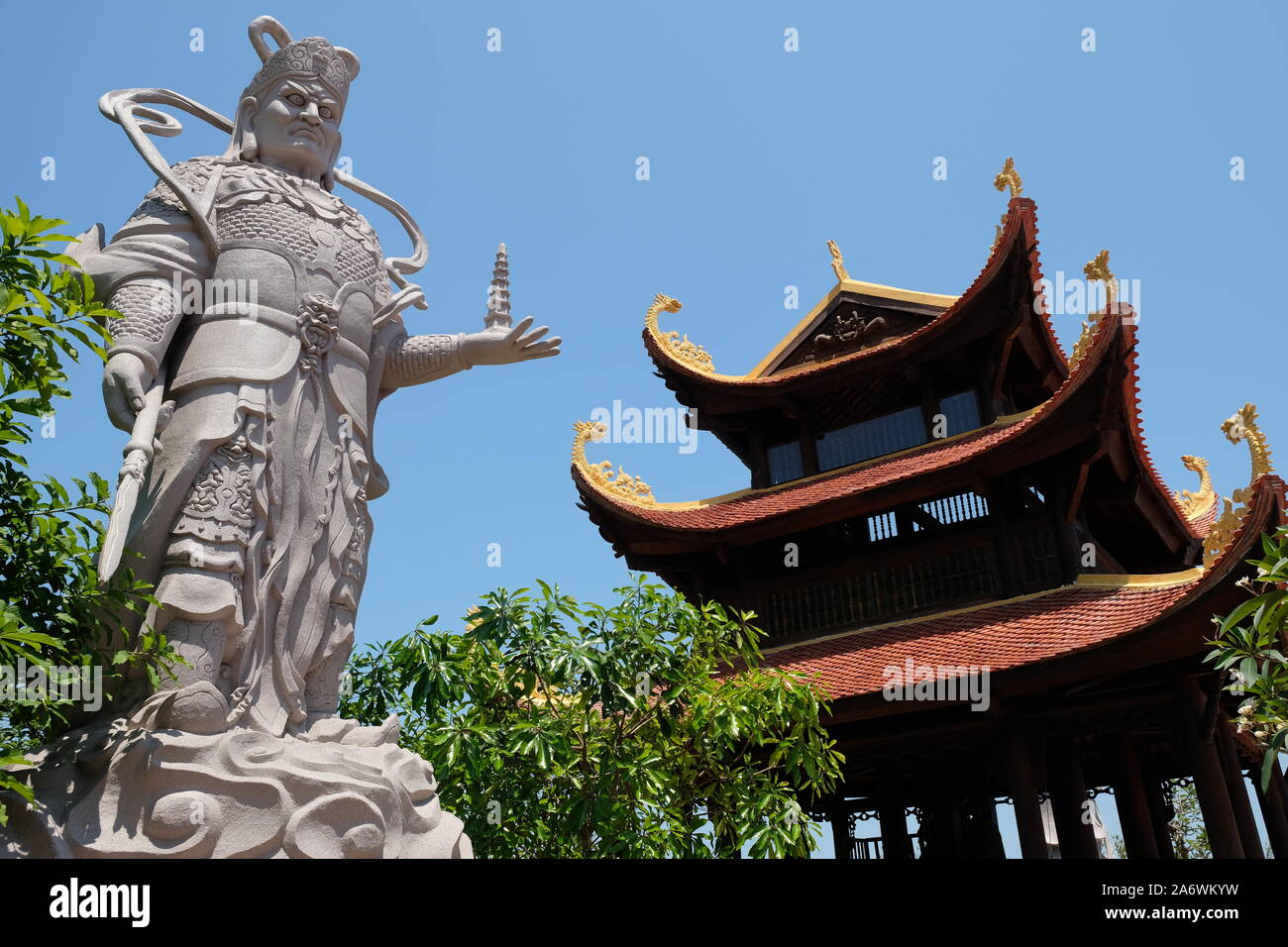 Vietnam Phu Quoc - Ho Quoc Pagoda guardian statue Stock Photo