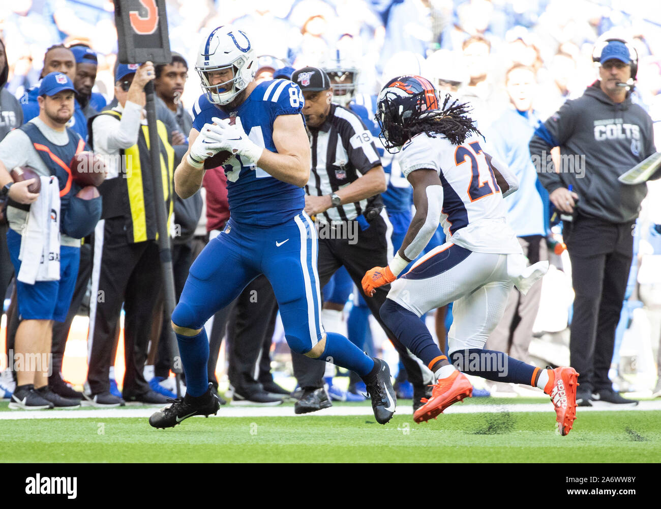 Nov 6, 2011; Oakland, CA, USA; Denver Broncos cornerback Champ Bailey (24)  before a play against the Oakland Raiders during the second quarter at O.co  Coliseum. Denver defeated Oakland 38-24 Stock Photo - Alamy