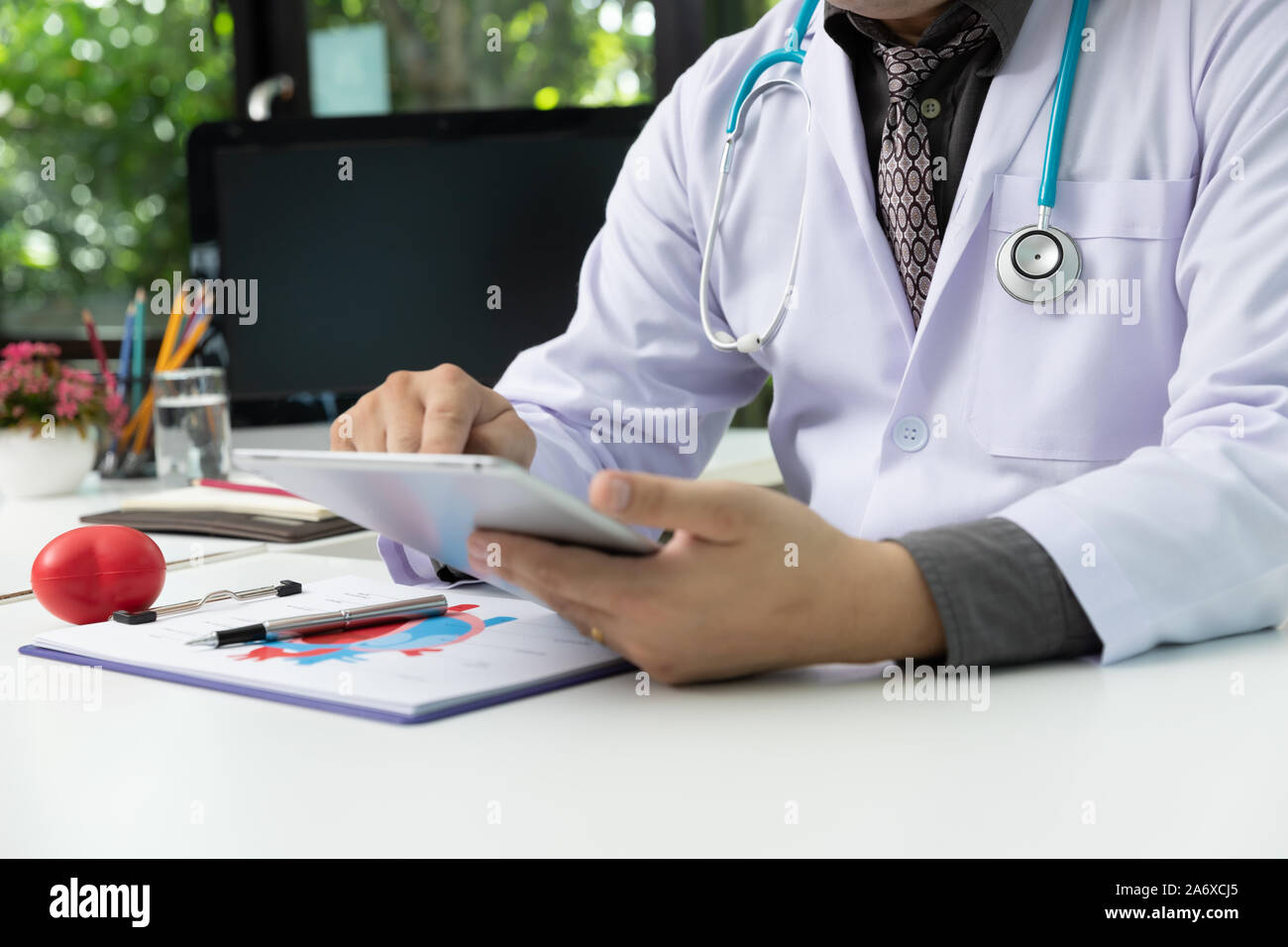 Pharmacist computer office hi-res stock photography and images - Alamy