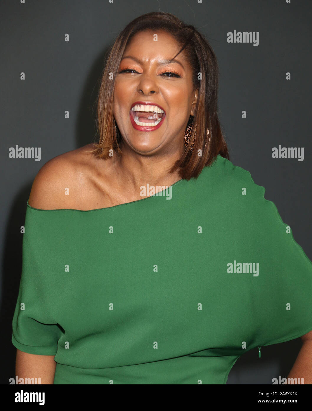 october-28-2019-new-york-new-york-usa-news-anchor-lori-stokes