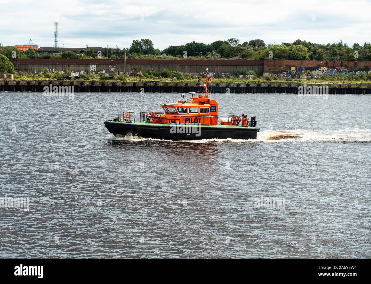 River tyne pilot boat hires stock photography and images Alamy