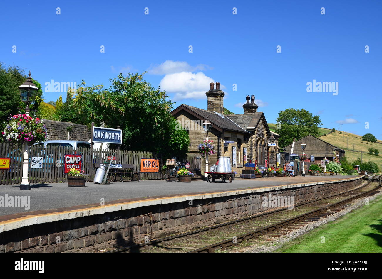 oakworth-station-in-summer-keighley-and-worth-valley-railway-stock