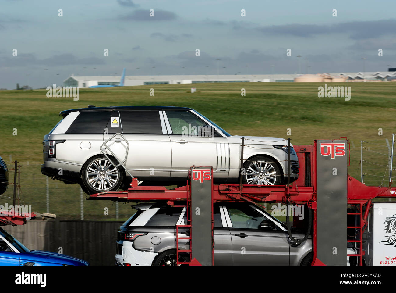 Range Rover Car Complaints  : 57.99 Lakh And Goes Up To Rs.