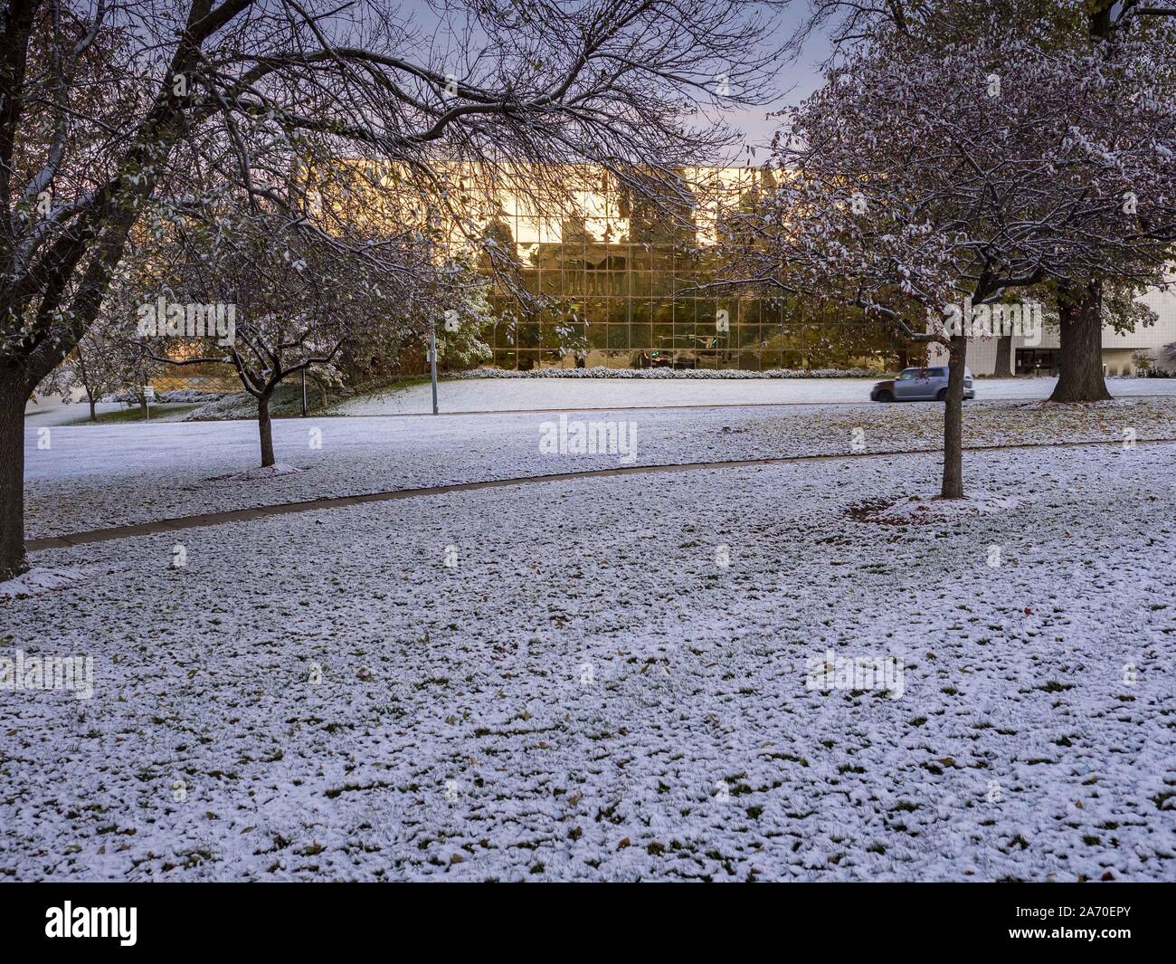 October 29 2019 Des Moines Iowa U S A Dusting Of Snow On The Grounds Of The Iowa State Capitol With The State Capitol Reflected In The Henry Wallace Building An Iowa State