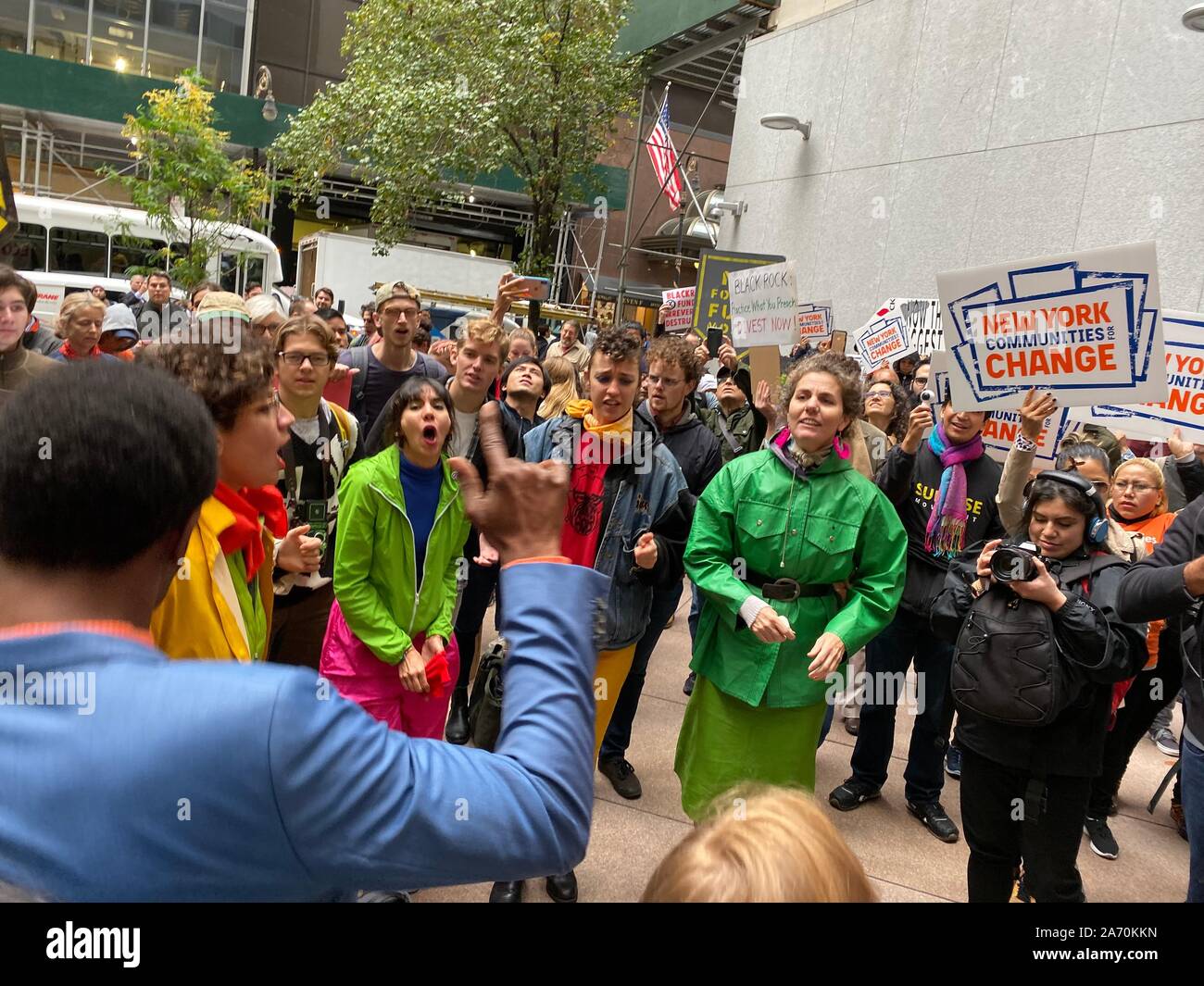 New York, NY, USA. 29th Oct, 2019. Climate change protest/rally at BlackRock Headquarters in New York, New York on October 29, 2019. Credit: Rainmaker Photo/Media Punch/Alamy Live News Stock Photo
