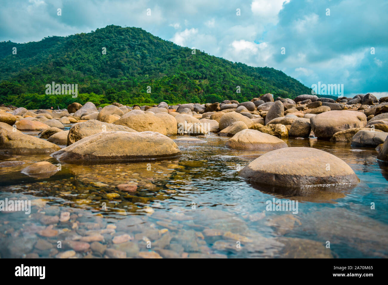 Green hills in meghalaya hires stock photography and images Alamy