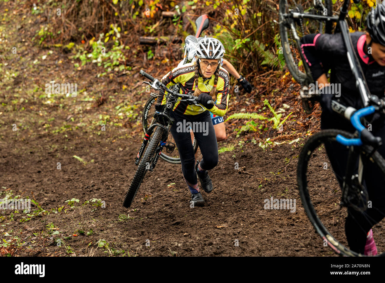 WA17367-00...WASHINGTON - Women's cyclocross race at Fort Stilacomb in Lakewood. MR# S1 Stock Photo